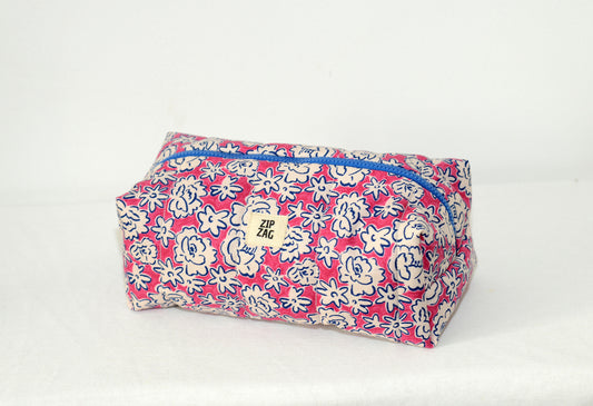 Trousse de toilette matelassée