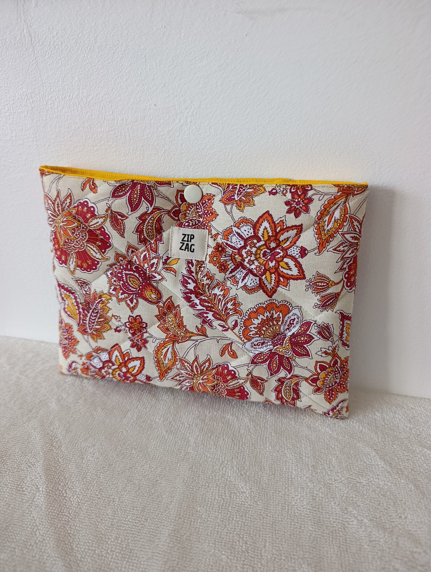 Pochette pour livre de poche matelassée
