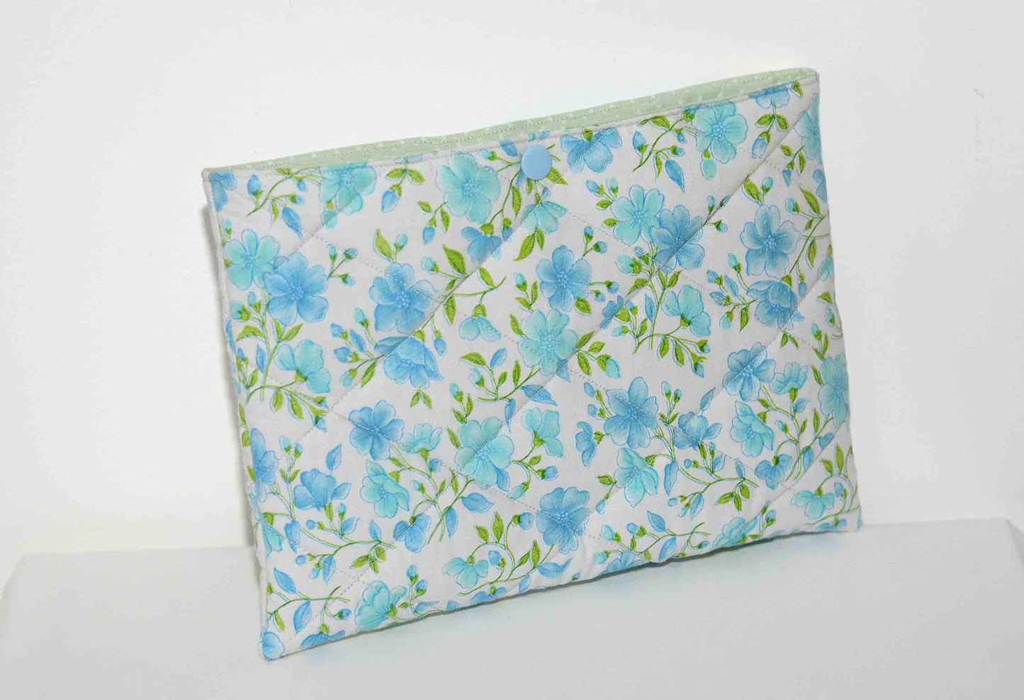 Pochette pour livre de poche matelassée